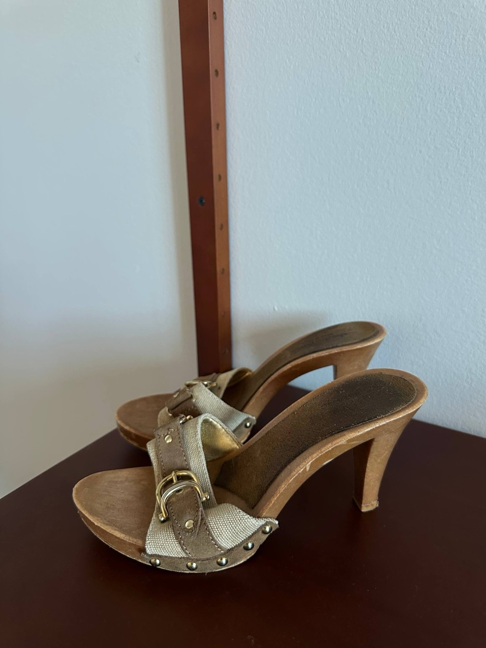Vintage Buckle Detail Heels in Brown Made in Italy